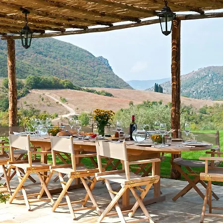 Sleeps 12 Pool Wifi * San Giovanni del Pantano